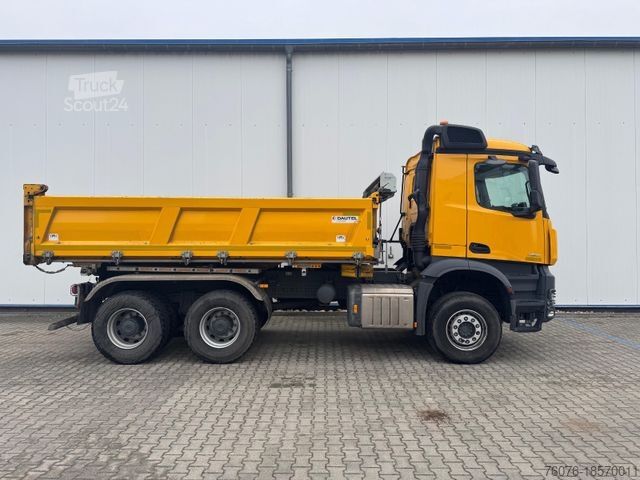 Ανατρεπόμενο φορτηγό MERCEDES-BENZ Arocs 5 2651 K 6x4 Bordmatik Klima Navi Kühlbox