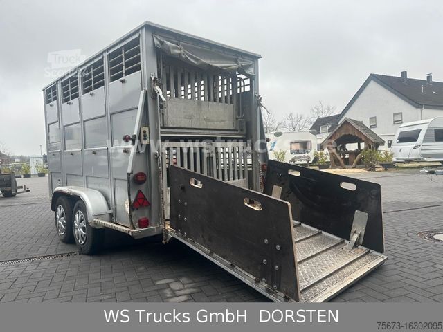 Remolque de transporte de caballos Finkl 2 Stock Doppelstock Viehanhänger