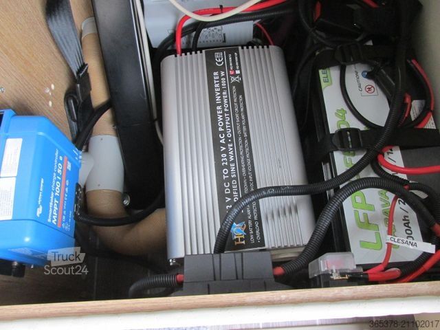 Half-integraal camper ROLLER TEAM Zefiro Advance 284 TL*AHK*Autom.*Clesana*TOP*