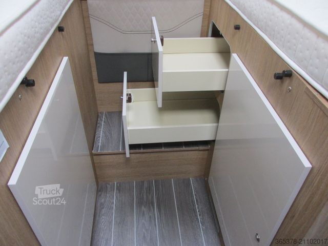 Half-integraal camper ROLLER TEAM Zefiro Advance 284 TL*AHK*Autom.*Clesana*TOP*