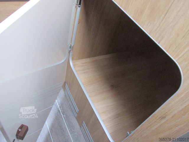 Half-integraal camper ROLLER TEAM Zefiro Advance 284 TL*AHK*Autom.*Clesana*TOP*