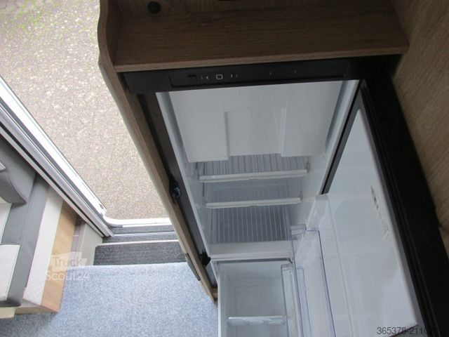 Half-integraal camper ROLLER TEAM Zefiro Advance 284 TL*AHK*Autom.*Clesana*TOP*