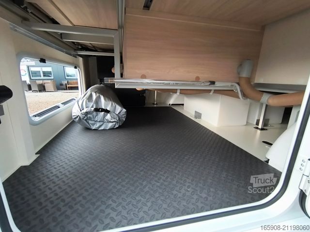 Alkovas kemperis EURAMOBIL Activa One AO 650 HS Solar Autark