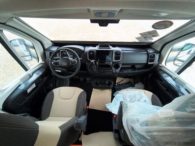 Alkovas kemperis EURAMOBIL Activa One AO 650 HS Solar Autark