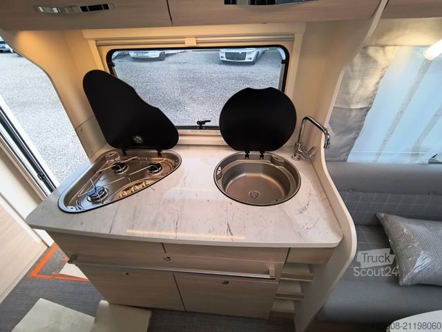 Alkovas kemperis EURAMOBIL Activa One AO 650 HS Solar Autark