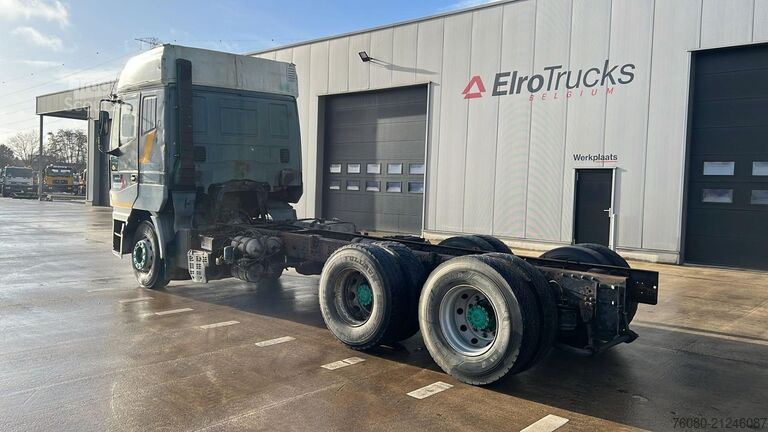 Chassis com cabina Iveco Eurostar 260 E 42 (6X4 / ZF GEARBOX / MANUAL PU...