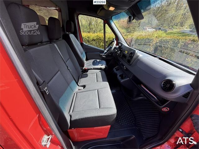 Station wagon con tetto alto Mercedes-Benz Sprinter 4x2 electric van