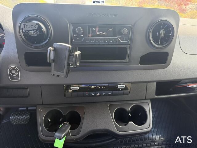 Station wagon con tetto alto Mercedes-Benz Sprinter 4x2 electric van