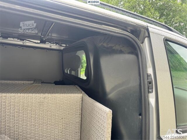 Augsta jumta universālis Mercedes-Benz Vito 119 4x4 Van – Two Sets of Tires