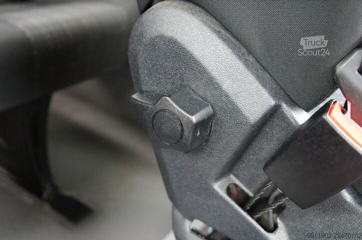 Mikroautobuss MERCEDES-BENZ Sprinter 213 CDi L2H2 2+2+2+3 Automatik 95KW Eu5