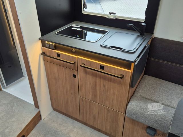 Polintegriran avtodom CHAUSSON 797 Sweet Line*MJ26*Xenon*Lithium*Arctic*Hubbett