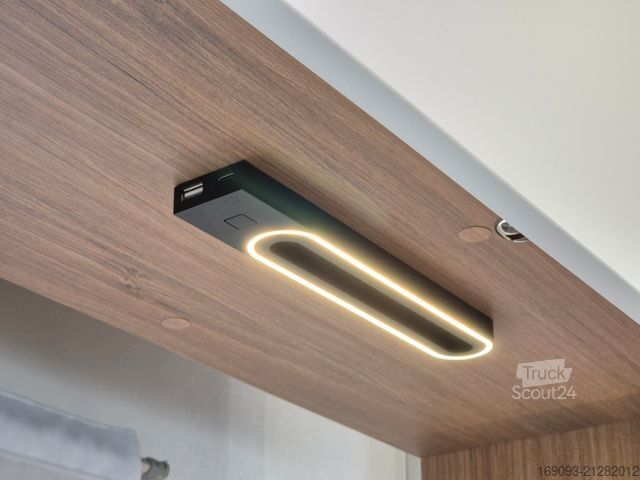 Polintegriran avtodom CHAUSSON 797 Sweet Line*MJ26*Xenon*Lithium*Arctic*Hubbett