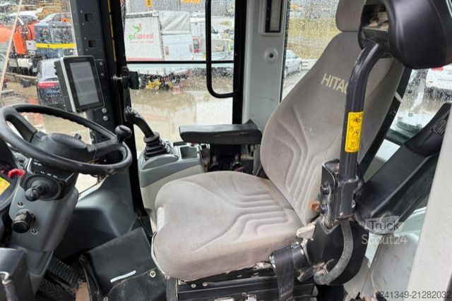 Outro HITACHI ZW220-6