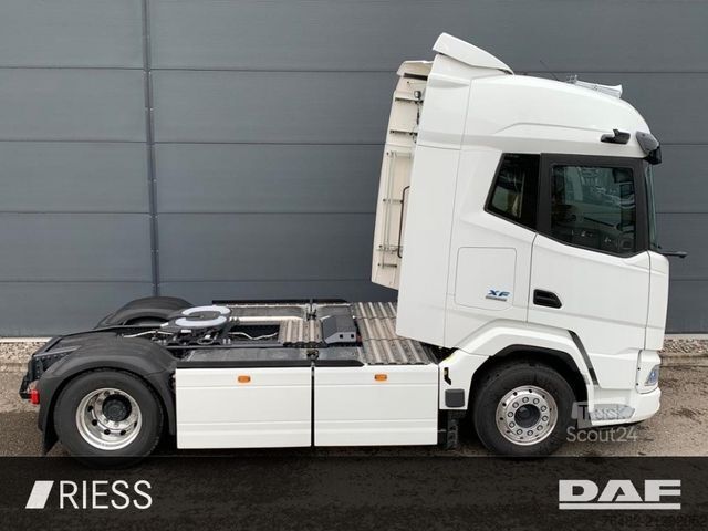 Standardni vlačilec DAF XF 350 FT Electric AUT z DynLicht LED LM