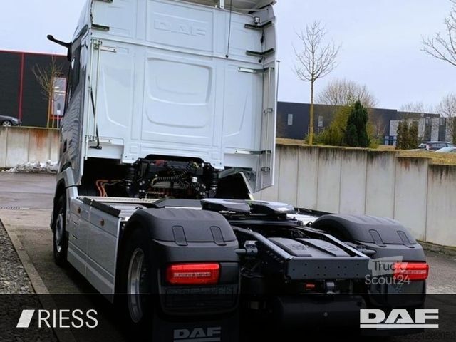 Standardni vlačilec DAF XF 350 FT Electric AUT z DynLicht LED LM