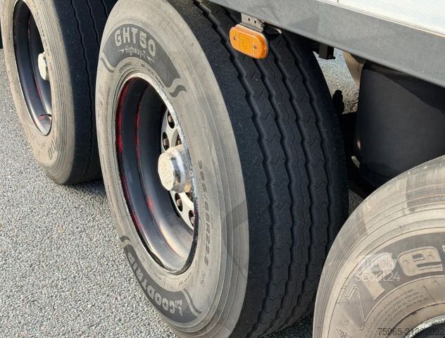 Semirremolque frigorífico PACTON HEIWO ISOLATED BOX THERMO KING SLX 200 WITH 3524