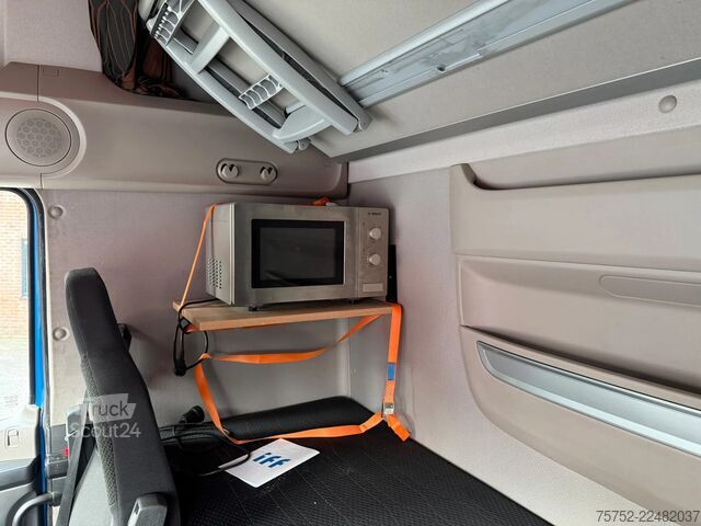 Walizka DAF XF 530 Full Air Side Doors Combi AS-3 Liftas/St...