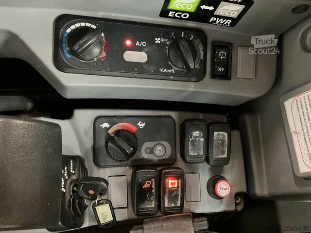 Midi ekskavatorius Kubota KX 080-4