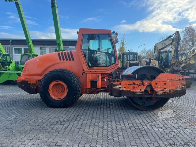 Yksitelainen jyrä Hamm 3518