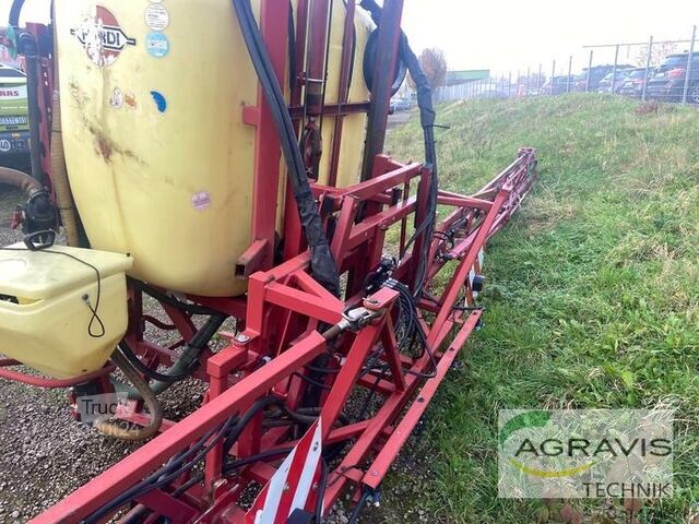 Opryskiwacz do pestycydów Hardi MEGA 1000 LTR.