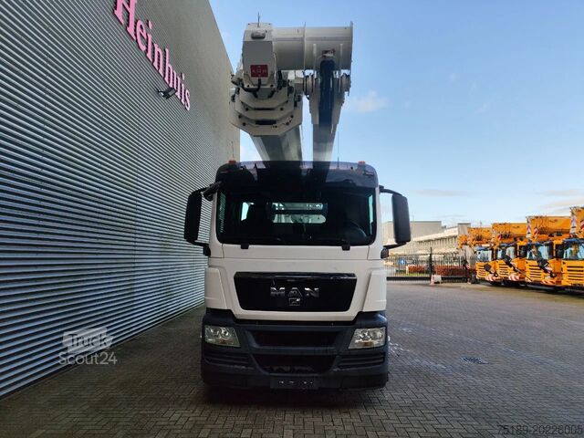 Platforma podnosząca Bronto Skylift S56XR MAN TGS 26.400 6x2