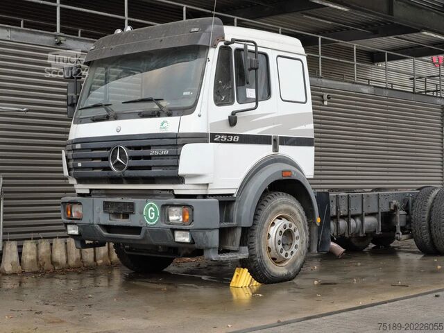 Padrão-SZM Mercedes-Benz SK 2538 V8 6x2 12.000 KM!