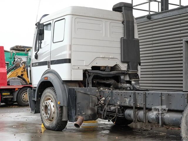 Kufr Mercedes-Benz SK 2538 V8 6x2 12.000 KM!