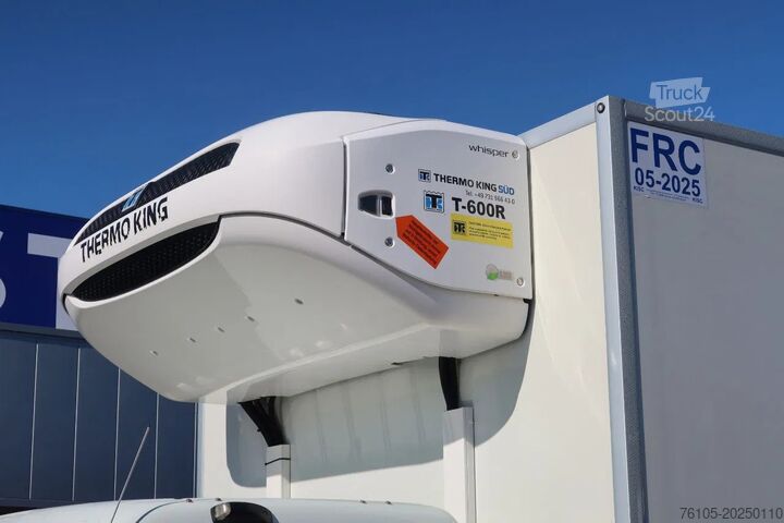 Soğutmalı/dondurulmuş taşıma FUSO Canter Thermoking T 600R Koel/Vries + Laadklep