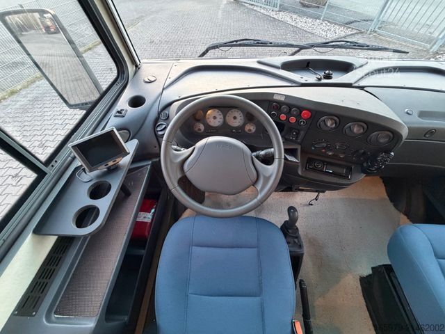 Integriertes Wohnmobil NIESMANN+BISCHOFF Flair 7100