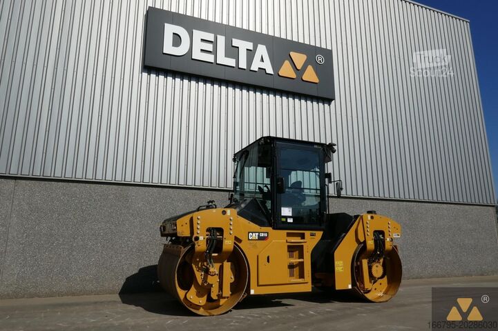 Tandemski valj Caterpillar CB10