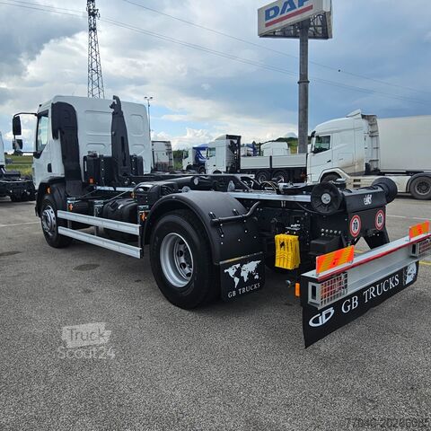 Sökülebilir kamyon DAF XBC 260 FA 18 t con scarrabile BOBIT16