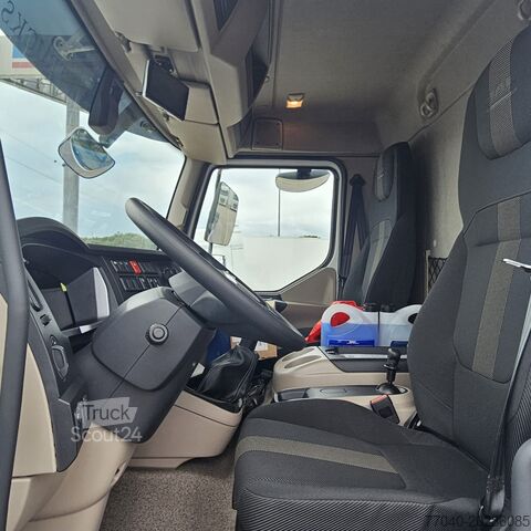Sökülebilir kamyon DAF XBC 260 FA 18 t con scarrabile BOBIT16