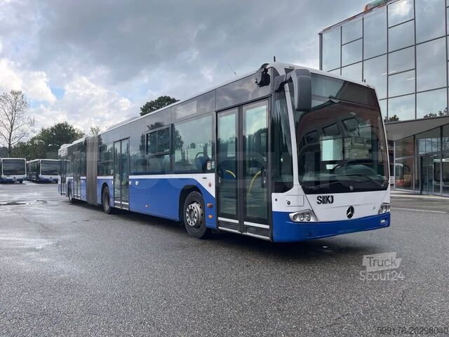 Autocarro articulado Mercedes-Benz Conecto