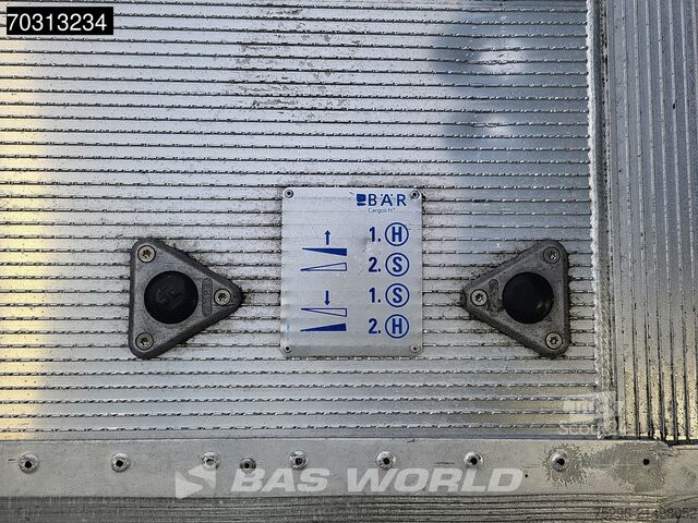 Bőrönd Mercedes Actros 1836 4X2 18tonner 2000kg Ladebordwand Fu...