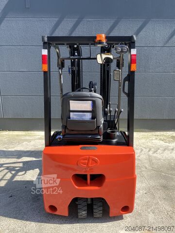 Lithium-ion heftruck Triplex 4800 mm EP Equipment CPD15TVL