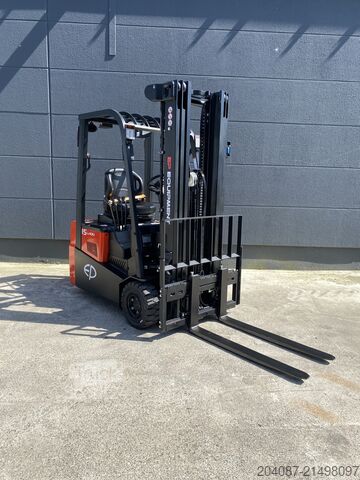 Lithium-ion heftruck Triplex 4800 mm EP Equipment CPD15TVL