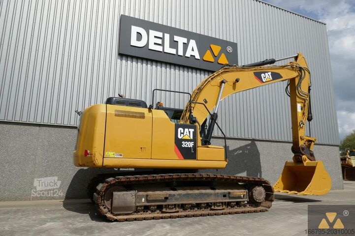 Tela-alustainen kaivinkone Caterpillar 320FL