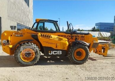 Empilhador de braço telescópico JCB 540-140