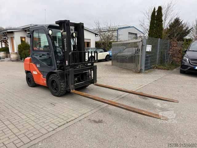 Front loader forklift TOYOTA Stapler 02-8FGF30/Kabine/GAS