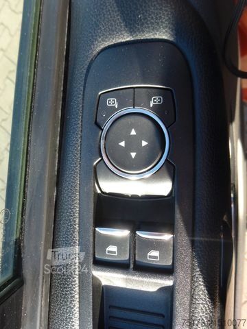 Wohnwagen/Wohnmobil FORD Tourneo Custom 185PS Autm. Titanium X Campingbox