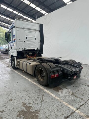Padrão-SZM Mercedes-Benz Actros 1842 EURO 5
