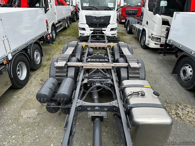 Kravas automašīnas šasija MERCEDES-BENZ AROCS 2653 6x4 Fahrgestell/Kran SOFORT VERFÜGBAR