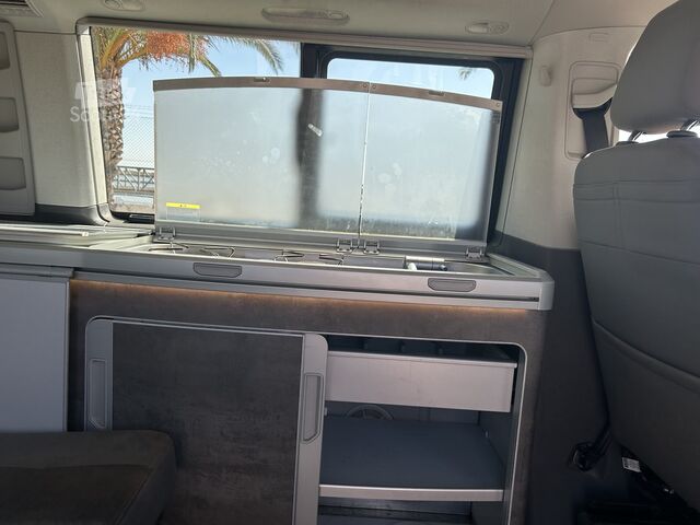Campervan kamper / Campervan Volkswagen California Camper |2 Betten– Schlafplätze 4 | Küchenzeile + Dachbett
