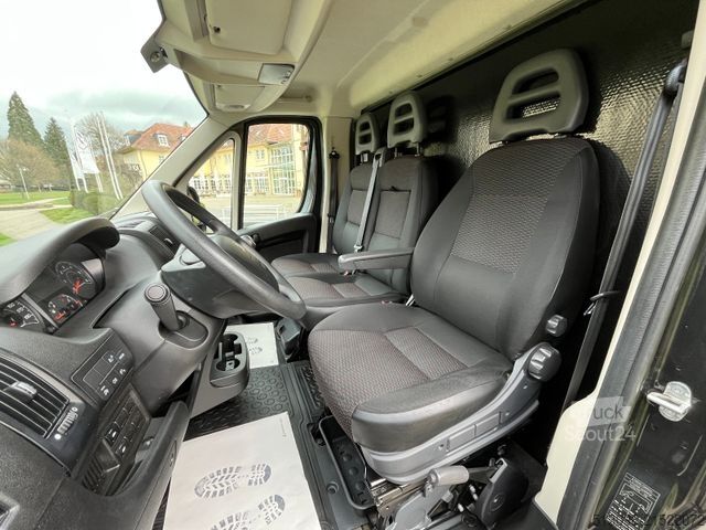 Vrachtwagen met bakwagen PEUGEOT BOXER XXXL KOFFER LUFTFE. NAVI KLIMA 1.HAND