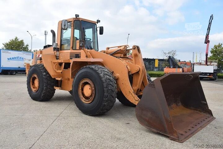 Cargador de ruedas Case 821B