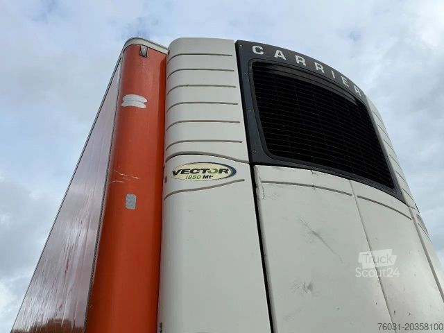 Koeloplegger CHEREAU Frigo Carier Vector 1850 3 axle 7CM Side H2.60