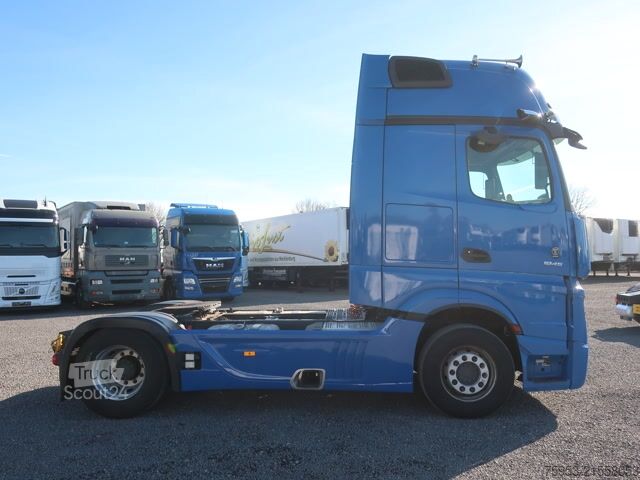 Standard SZM Mercedes Benz 1845 LS Gigaspace Vollspoiler Retarder