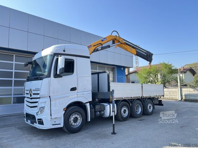 Camion a pianale con gru Mercedes-Benz Actros 2545