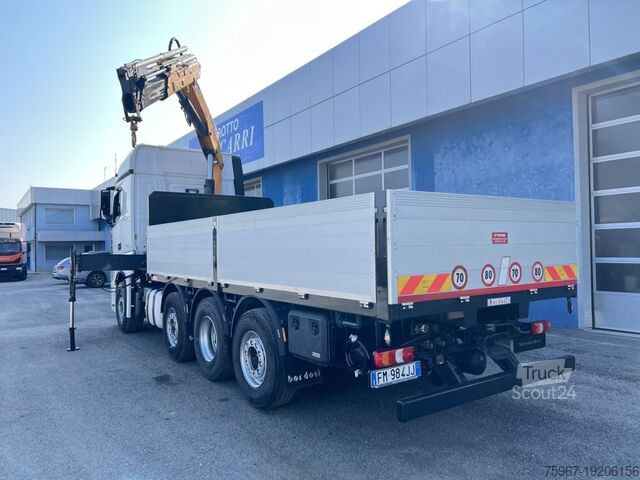 Ciężarówka burtowa z dźwigiem Mercedes-Benz Actros 2545