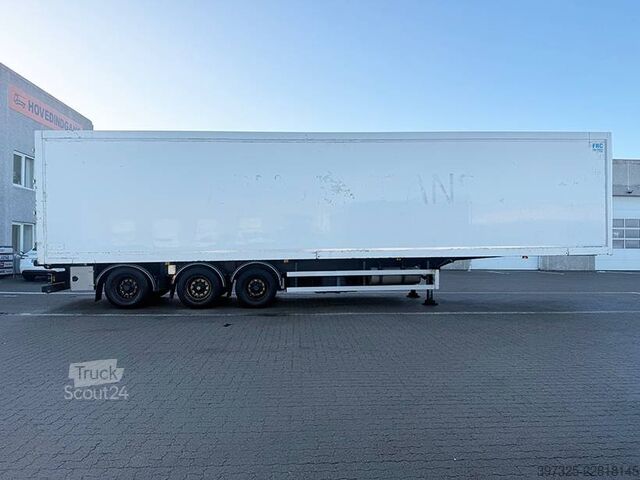Transporte refrigerado/congelado Ekeri 3 axle Refrigerated trailer / Kühlauflieger